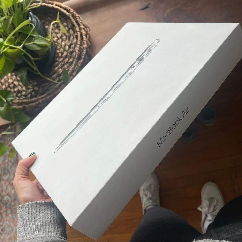 Apple MacBook Air 13” 2017 EXCELLENT CONDITION